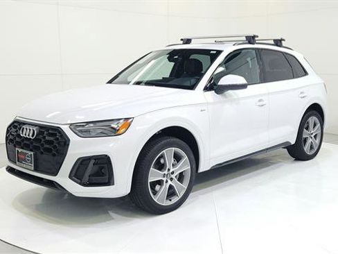 Used 2025 Audi Q5 2.0T Premium image 3