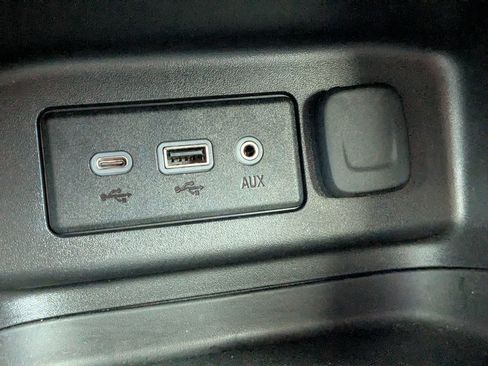 Used 2024 Chevrolet Equinox LT w/ LPO, Floor Liner Package image 24