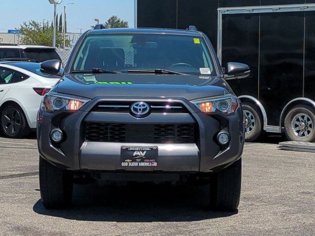 Used 2020 Toyota 4Runner SR5 Premium AWD/4WD image 3