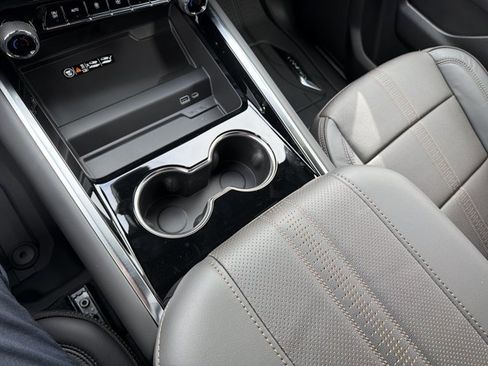 New 2026 Chevrolet Suburban High Country image 19