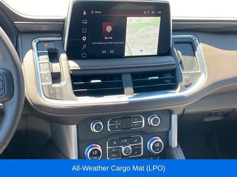 Used 2023 GMC Yukon SLT w/ SLT Luxury Package AWD/4WD image 10