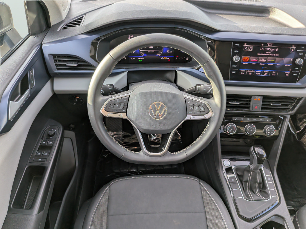 Certified 2023 Volkswagen Taos SE w/ Panoramic Sunroof Package FWD image 12