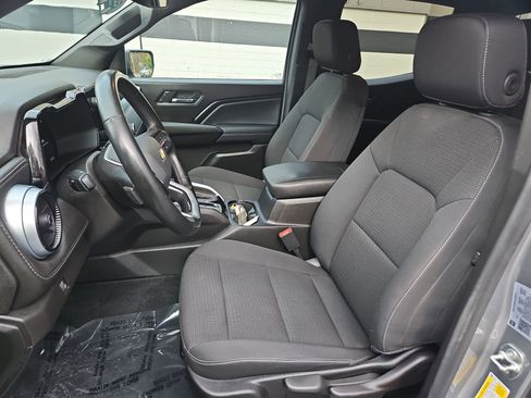 Used 2024 Chevrolet Colorado LT w/ LT Convenience Package image 20