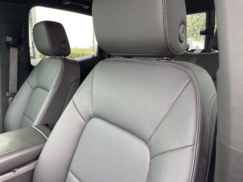 Used 2024 Chevrolet Colorado LT w/ LT Convenience Package III RWD image 11