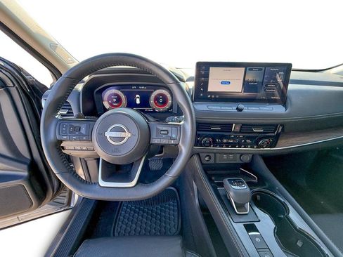 Used 2024 Nissan Rogue Platinum w/ Platinum Premium Package image 15