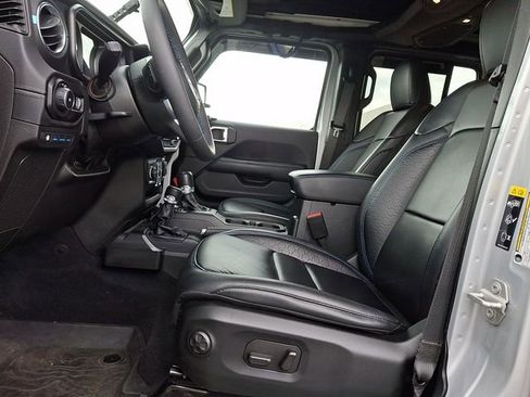 Used 2024 Jeep Wrangler High Altitude image 13