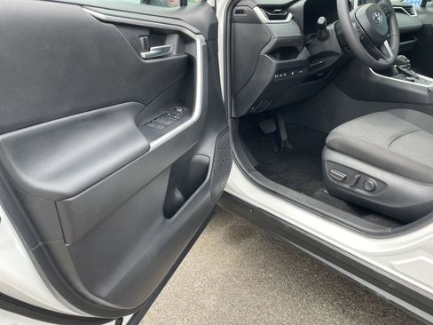 Used 2023 Toyota RAV4 XLE w/ Convenience Package AWD/4WD image 14