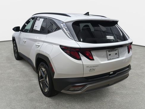 Certified 2025 Hyundai Tucson SEL AWD/4WD image 7