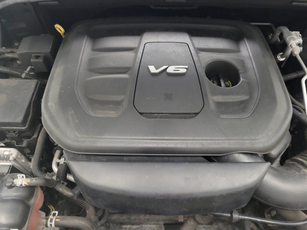 Used 2018 Jeep Grand Cherokee Altitude AWD/4WD image 30