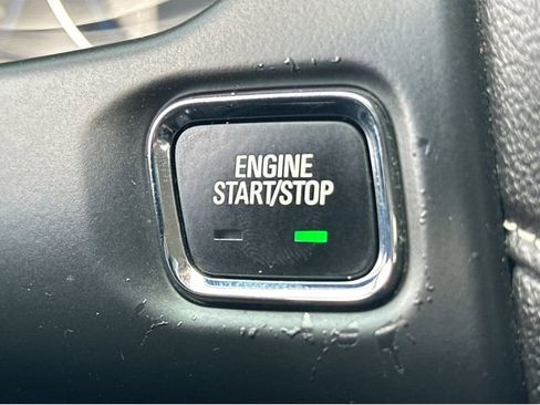 Certified 2023 GMC Acadia Denali image 33