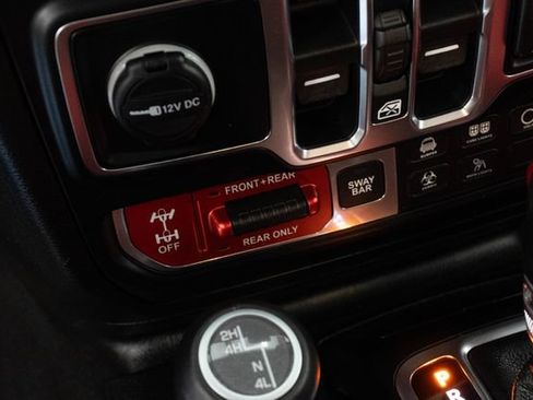 Used 2020 Jeep Wrangler Unlimited Rubicon AWD/4WD image 12