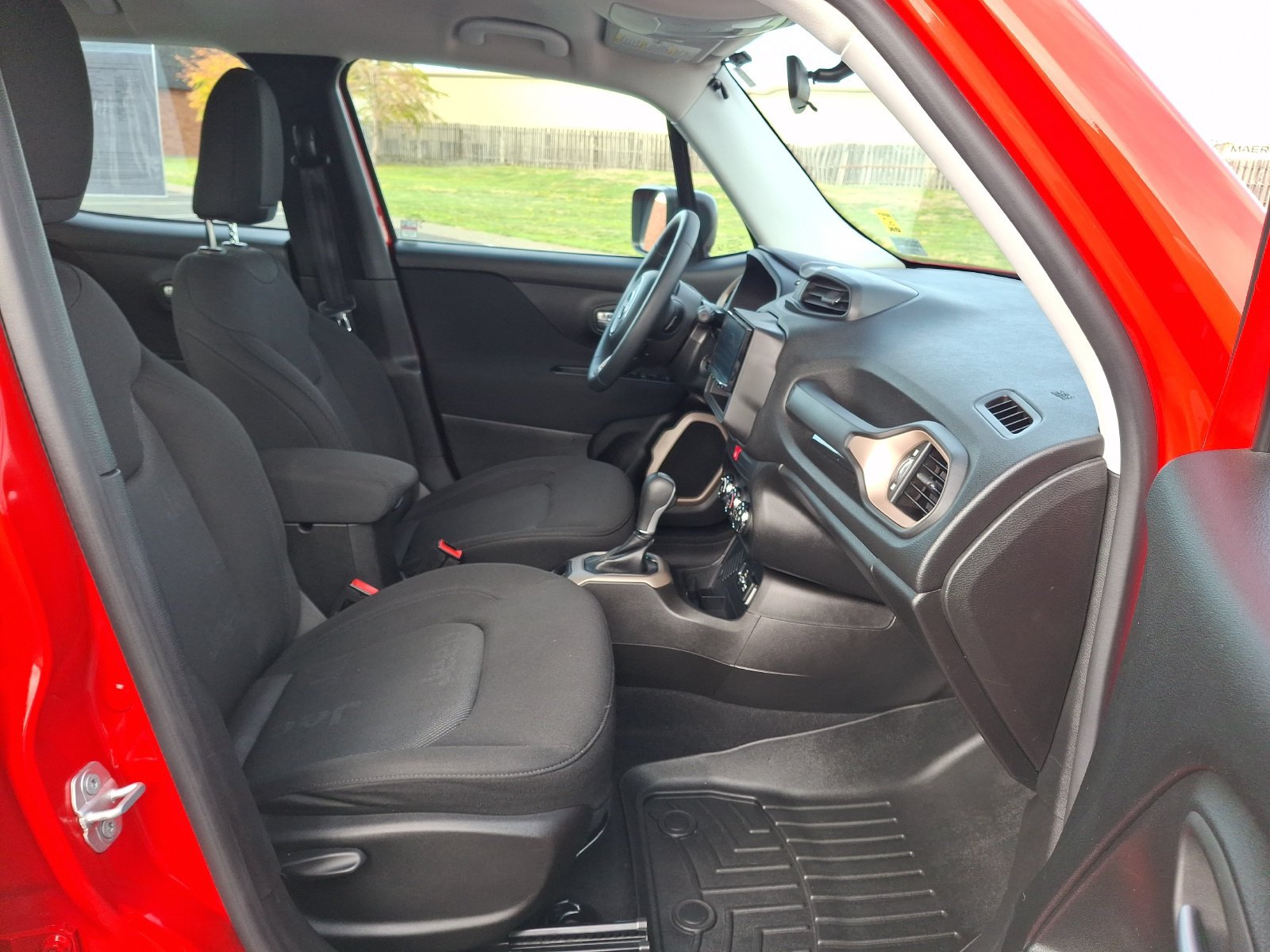Certified 2017 Jeep Renegade Sport w/ Power & Air Group FWD image 24