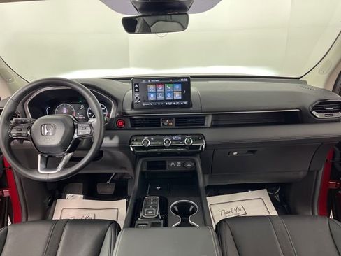 Used 2025 Honda Pilot Touring image 36