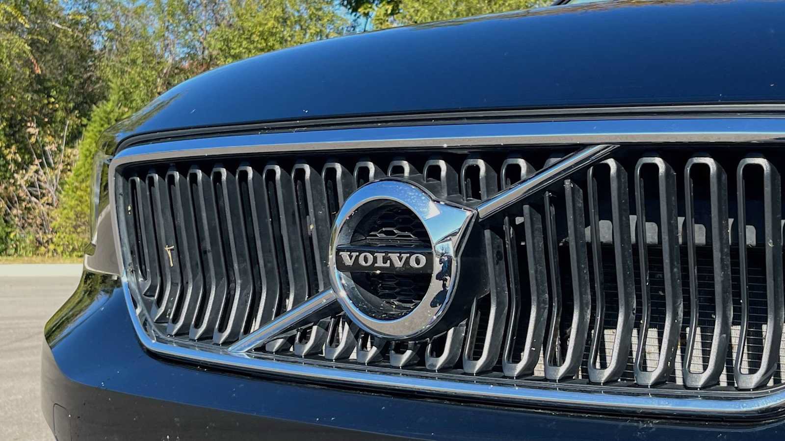 Used 2022 Volvo XC40 T5 Momentum w/ Premium Package AWD/4WD image 24