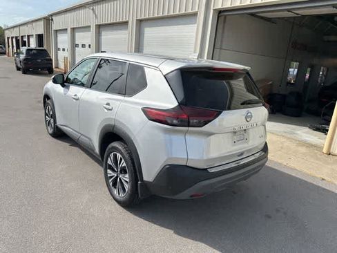 Used 2023 Nissan Rogue SV image 15