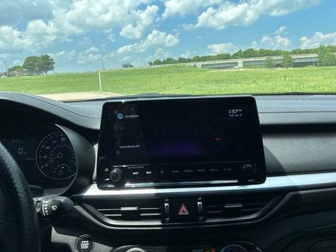 Used 2022 Kia Forte GT-Line w/ GT-Line Premium Package FWD image 15