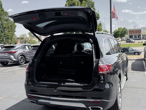 Used 2021 Mercedes-Benz GLS 450 4MATIC image 6