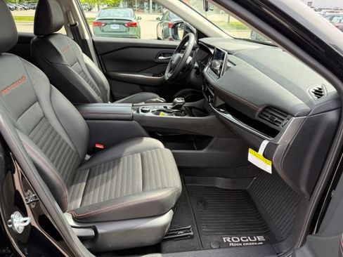 Certified 2026 Nissan Rogue SV AWD/4WD image 26