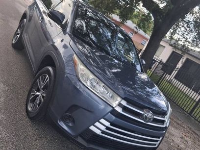 Used 2019 Toyota Highlander LE