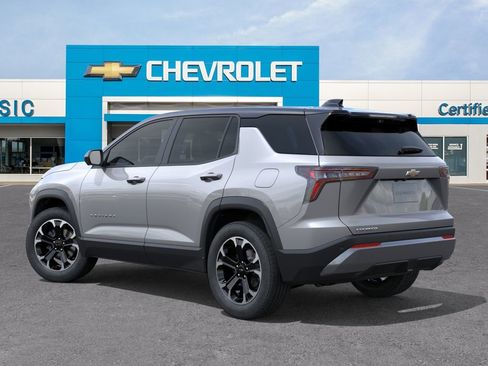 New 2026 Chevrolet Equinox LT w/ Convenience Package II FWD image 3