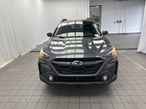 Used 2025 Subaru Outback Premium image 2