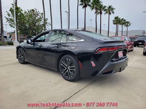 Used 2023 Toyota Mirai w/ Toyota Teammate Package image 6