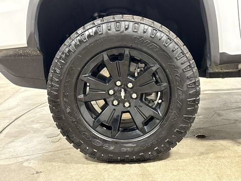 Used 2022 Chevrolet Colorado ZR2 w/ ZR2 Dusk Special Edition AWD/4WD image 27