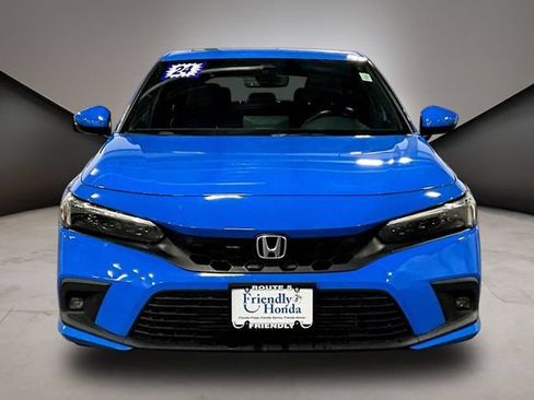 Used 2024 Honda Civic Sport Touring image 2