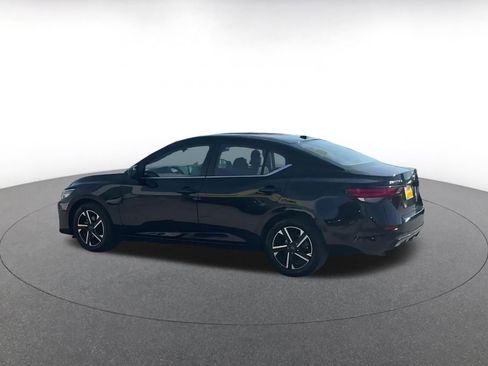 Used 2025 Nissan Sentra SV FWD image 10