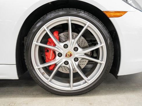 Used 2018 Porsche 718 Boxster S RWD image 39