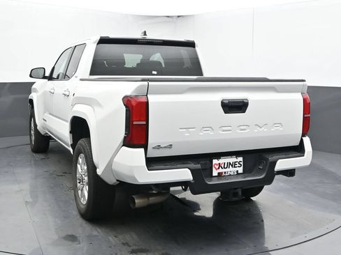 Used 2024 Toyota Tacoma SR5 AWD/4WD image 11