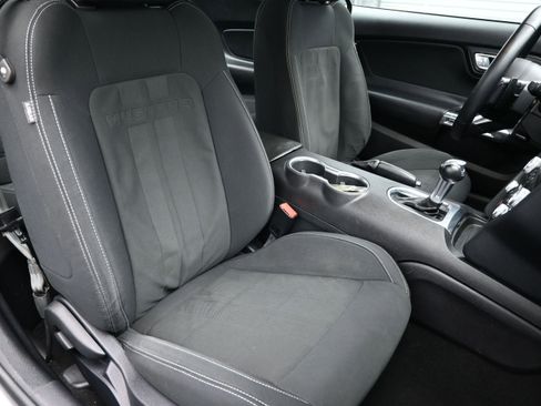 Used 2019 Ford Mustang Coupe RWD image 38
