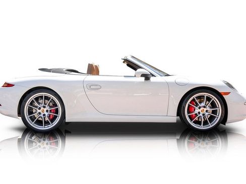 Used 2015 Porsche 911 Carrera S RWD image 2