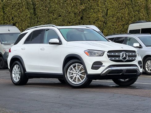 Certified 2025 Mercedes-Benz GLE 450e 4MATIC image 2