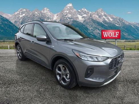 Used 2025 Ford Escape ST-Line Select AWD/4WD image 3