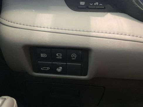 Used 2023 Toyota Highlander Platinum image 27