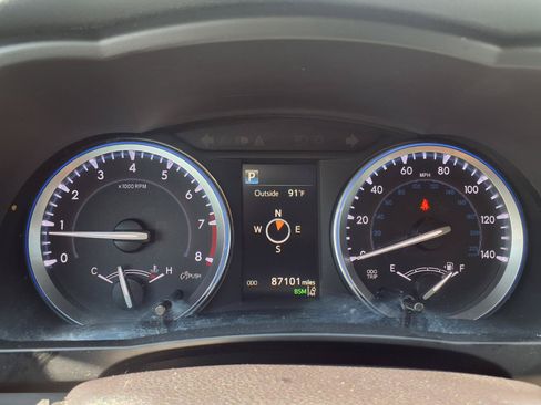 Used 2017 Toyota Highlander XLE AWD/4WD image 17