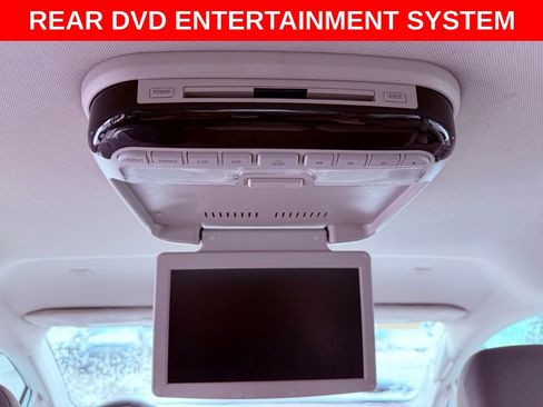 Used 2017 Chrysler Pacifica Touring Plus w/ Tire & Wheel Group image 6