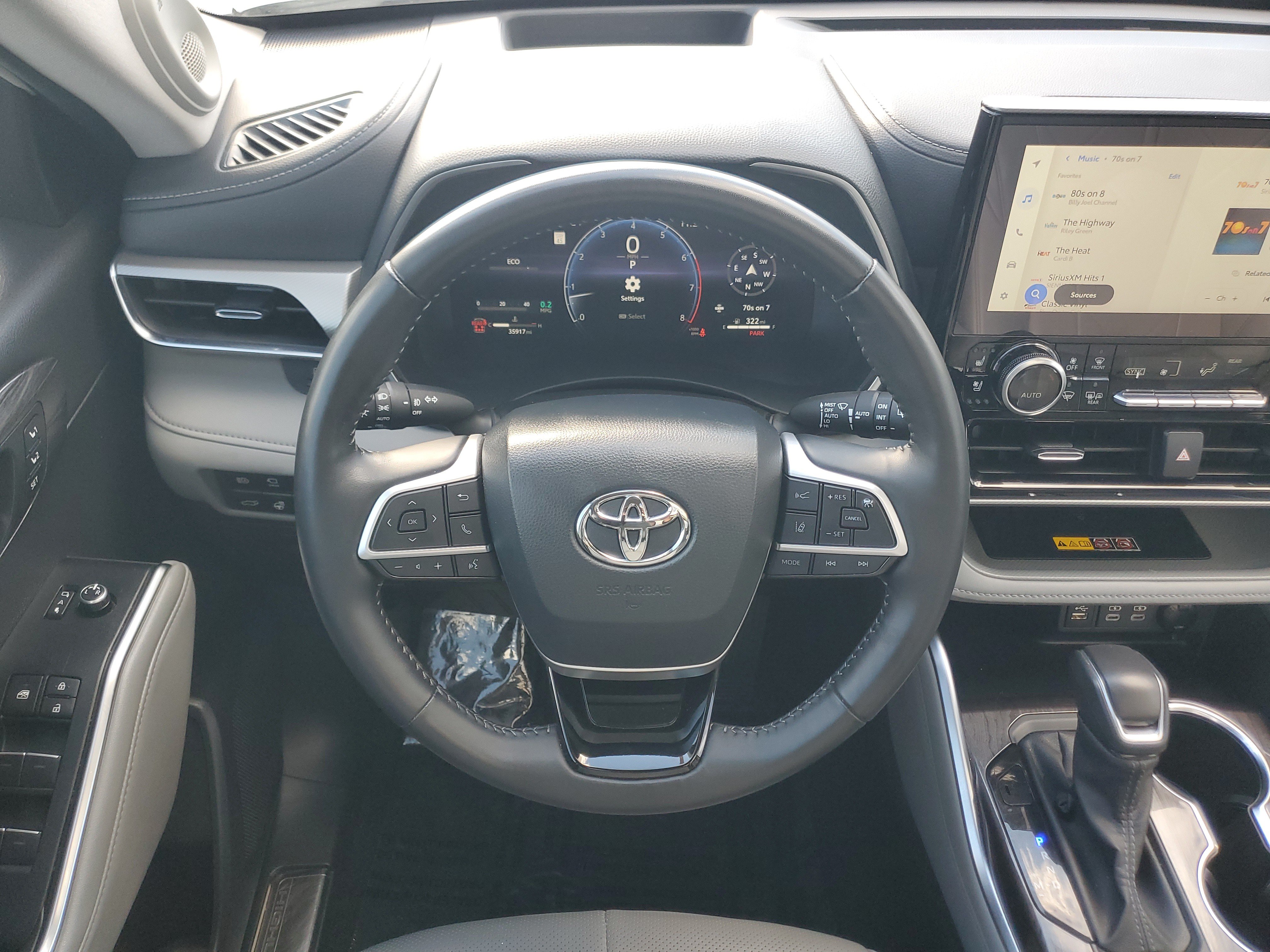 Certified 2026 Toyota Highlander AWD image 25