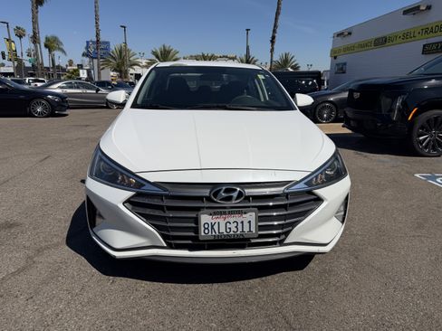 Used 2019 Hyundai Elantra SE w/ Cargo Package image 2