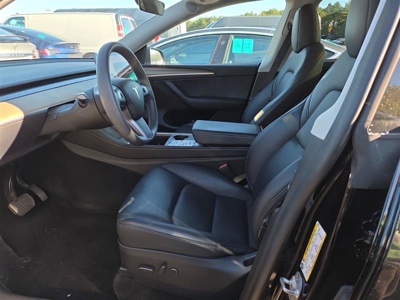 Used 2024 Tesla Model Y 2WD image 7