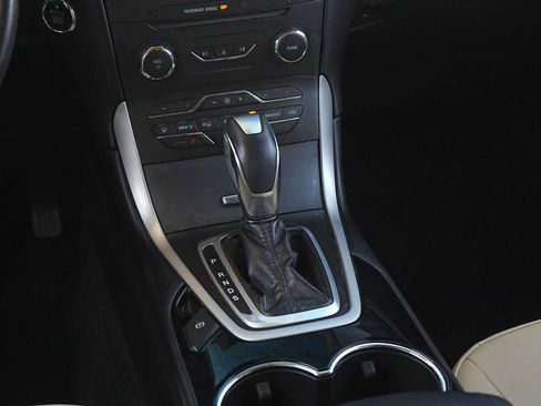 Used 2018 Ford Edge SEL w/ Equipment Group 201A FWD image 21