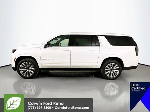 Used 2025 Chevrolet Suburban High Country image 4