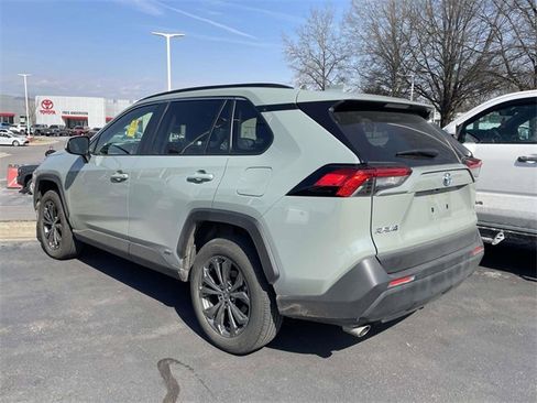 Used 2023 Toyota RAV4 XLE Premium image 2