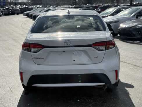 Certified 2022 Toyota Corolla LE image 6