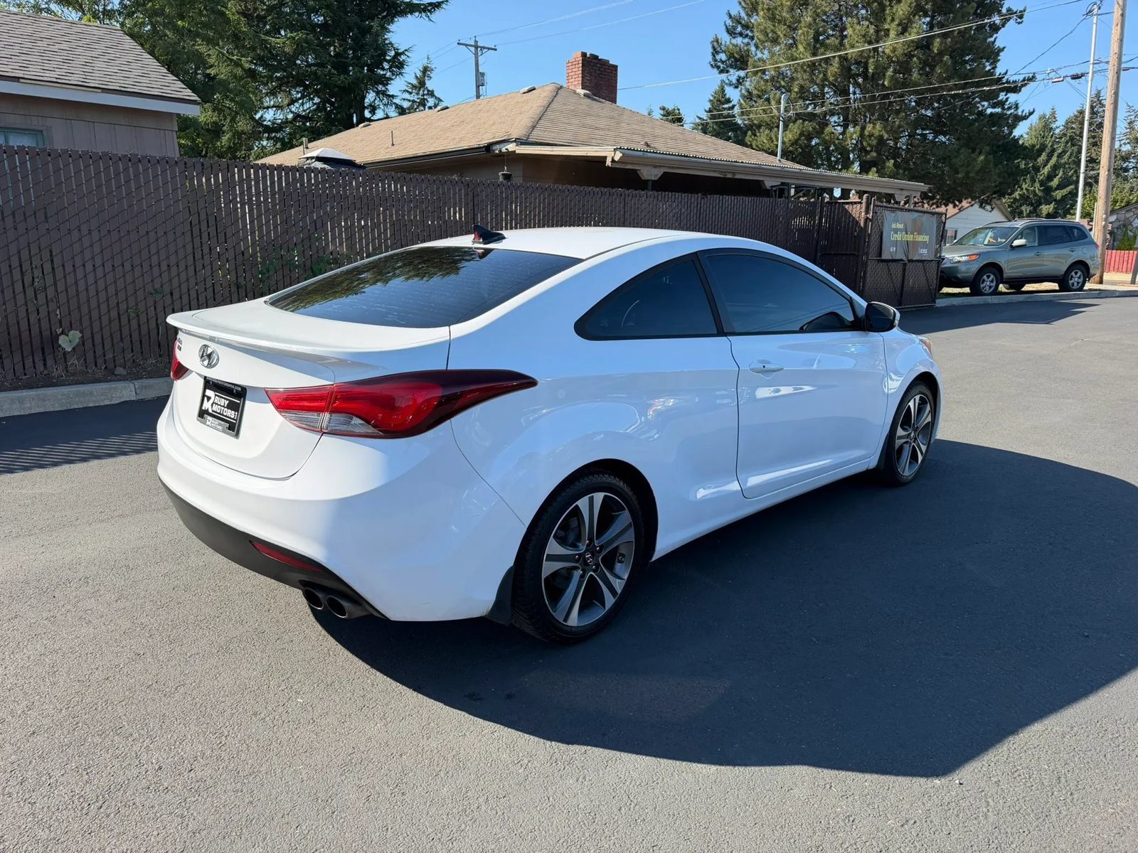 Used 2014 Hyundai Elantra w/ Option Group 2 FWD image 4