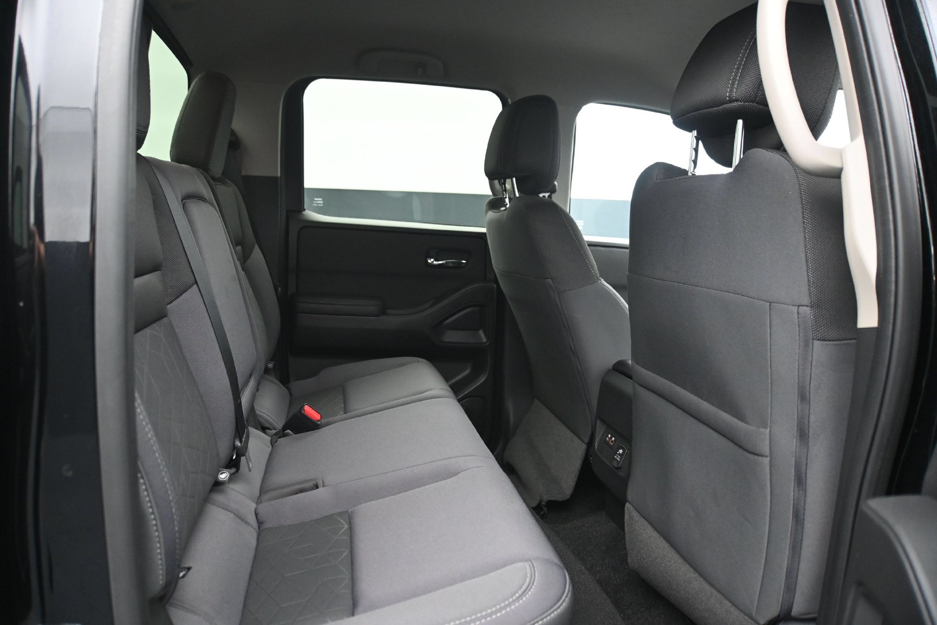 Used 2025 Nissan Frontier SV w/ SV Convenience Package AWD/4WD image 14