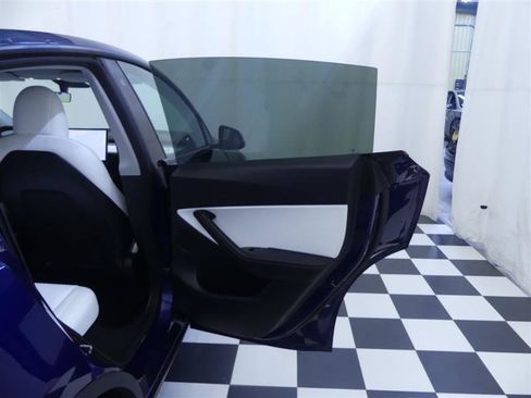 Used 2020 Tesla Model Y Long Range AWD/4WD image 28