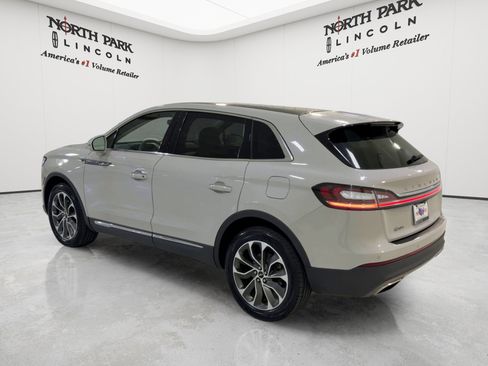 Used 2022 Lincoln Nautilus Reserve FWD image 7