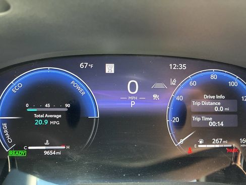 Used 2025 Toyota Camry XSE FWD image 8